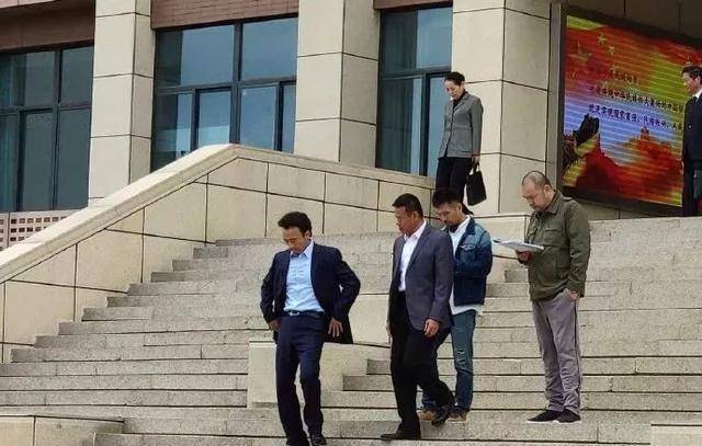 因为|《人民的财产》片花曝光，赵立新镜头被剪，靳东表现最受期待