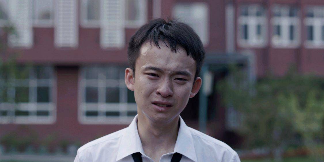 佼佼者|星二代中的佼佼者，20岁成影帝，24岁结婚生女，旗下有11家公司