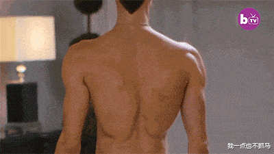 什么10年整容190次,变身猛男芭比,辣眼全网:什么?连全身肌肉都是假的?