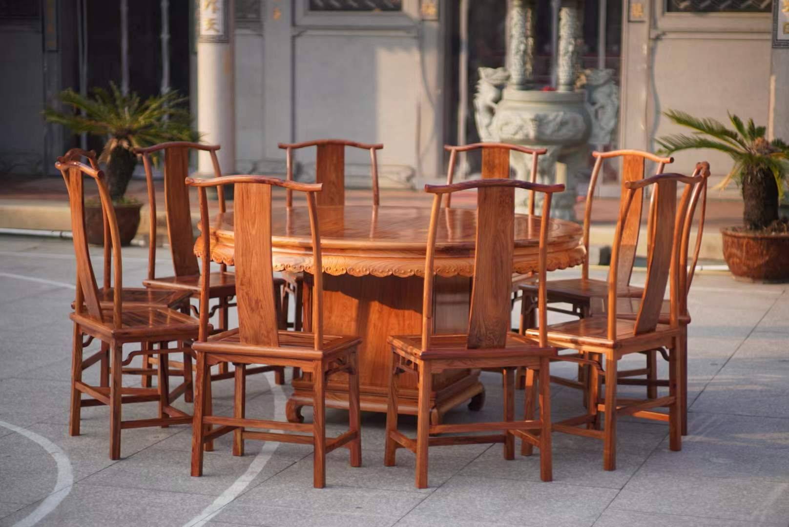 奥氏黄檀缅甸红酸枝做出来的圆餐桌竟然如此之美惊艳眼球