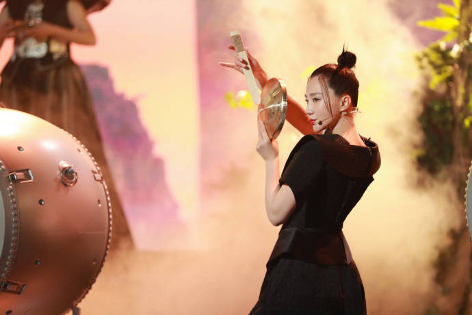 拼盘|你好星期六首播收视夺冠，何炅带不动新生主持，内容拼盘大杂烩