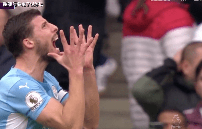 英超|2-1！补时逆转绝杀 英超15亿对决 2分钟内天堂到地狱：被判点球+空门打飞+红牌