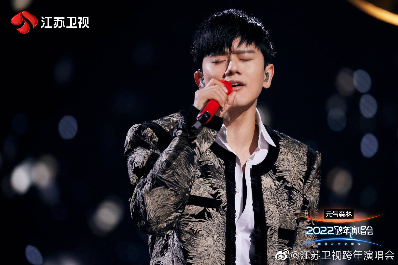 什么是全麦演唱 d1907aa91a4848bfb14ba10ee255d79c.jpeg