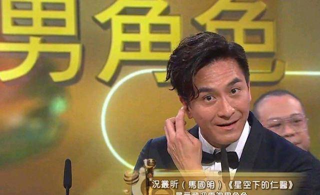 角色|林峰堂妹林夏薇夺TVB视后，陈晓发博祝贺，观众却为钟嘉欣抱不平