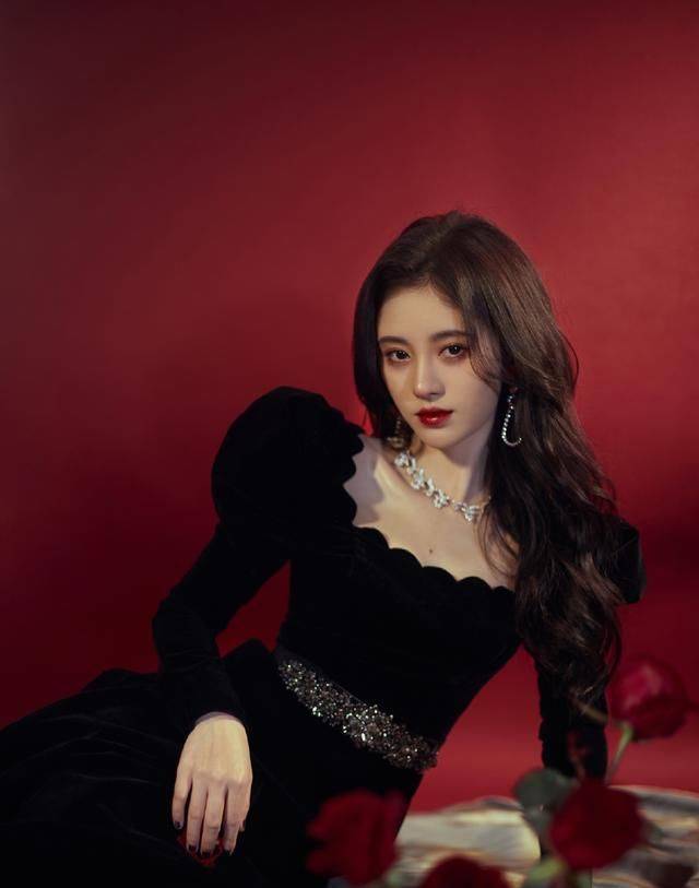 仙女 明明都是泡泡袖, 鞠婧祎杨超越穿成小仙女, 有的人却尴尬显胖?