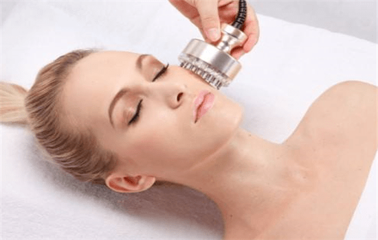 进行外泌体水光是“安全版”的生长因子吗？抗衰功效能不能放心？