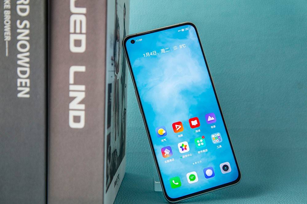 真我GT2 Pro首发评测：为年轻人打造的高端旗舰