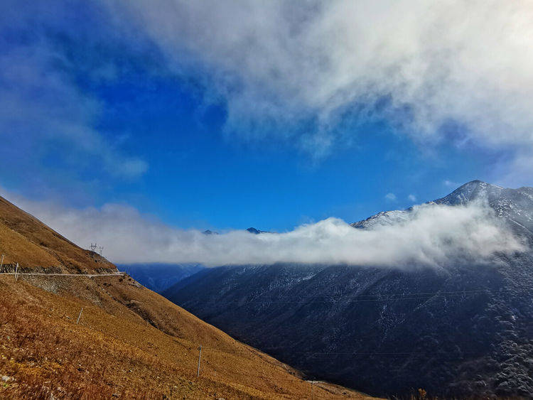 四川这个县市，年平均温度20度，有“东方阿尔卑斯山”之称