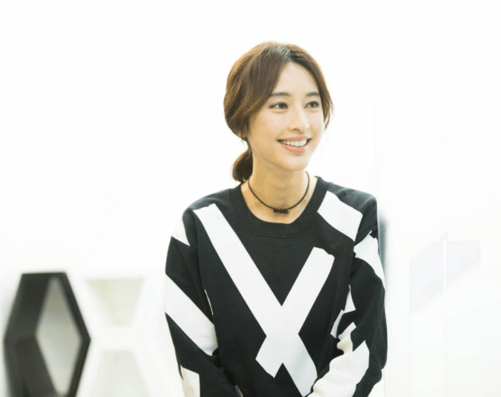 最当红嫁大12岁老公,神秘老公曝光太惊人_电视剧_延敏静_观众