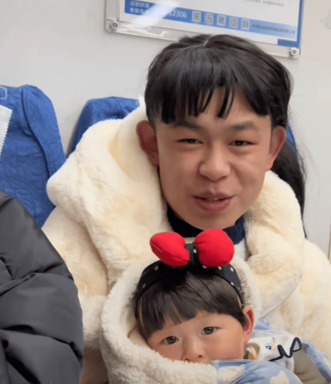 贵州网红晓凡凡再次出圈一个人演绎春运网友看完之后想家了