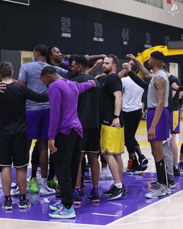 伤情|NBA-官宣！湖人更新伤情报告，仅剩2人缺席，詹姆斯大概率出战