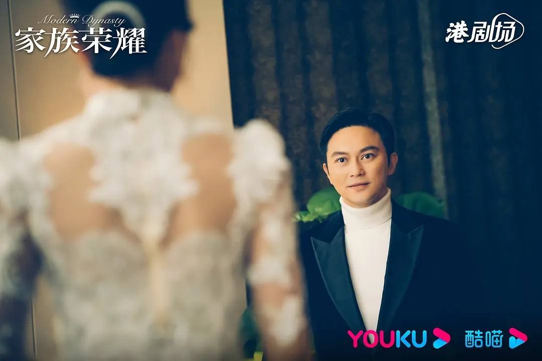 兄弟|狗血遍地、抓马十足：张智霖新剧，让我再次找到追港剧的快乐