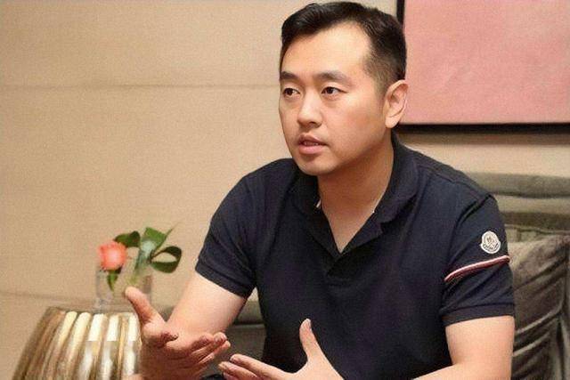 主教练|孔令辉执教孙颖莎？被她开除的郭跃如今美翻了，待遇级别你想不到