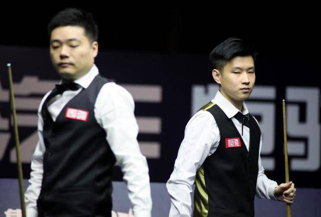 選手|丁俊暉3-1擊敗特魯姆普奪冠，趙心童3-2小組稱(chēng)雄，或復(fù)制小丁奪冠一幕