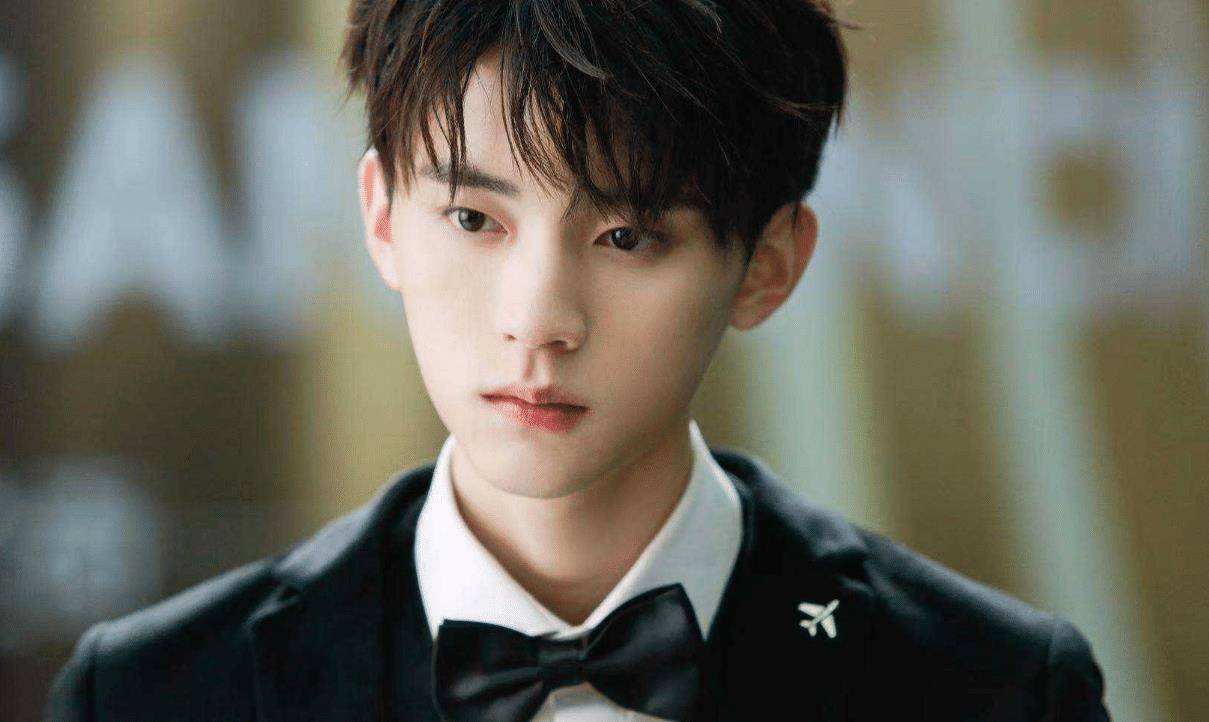 小敏家76-继张子枫后,又一位00后演员被黄磊捧红,长相不输李庚希