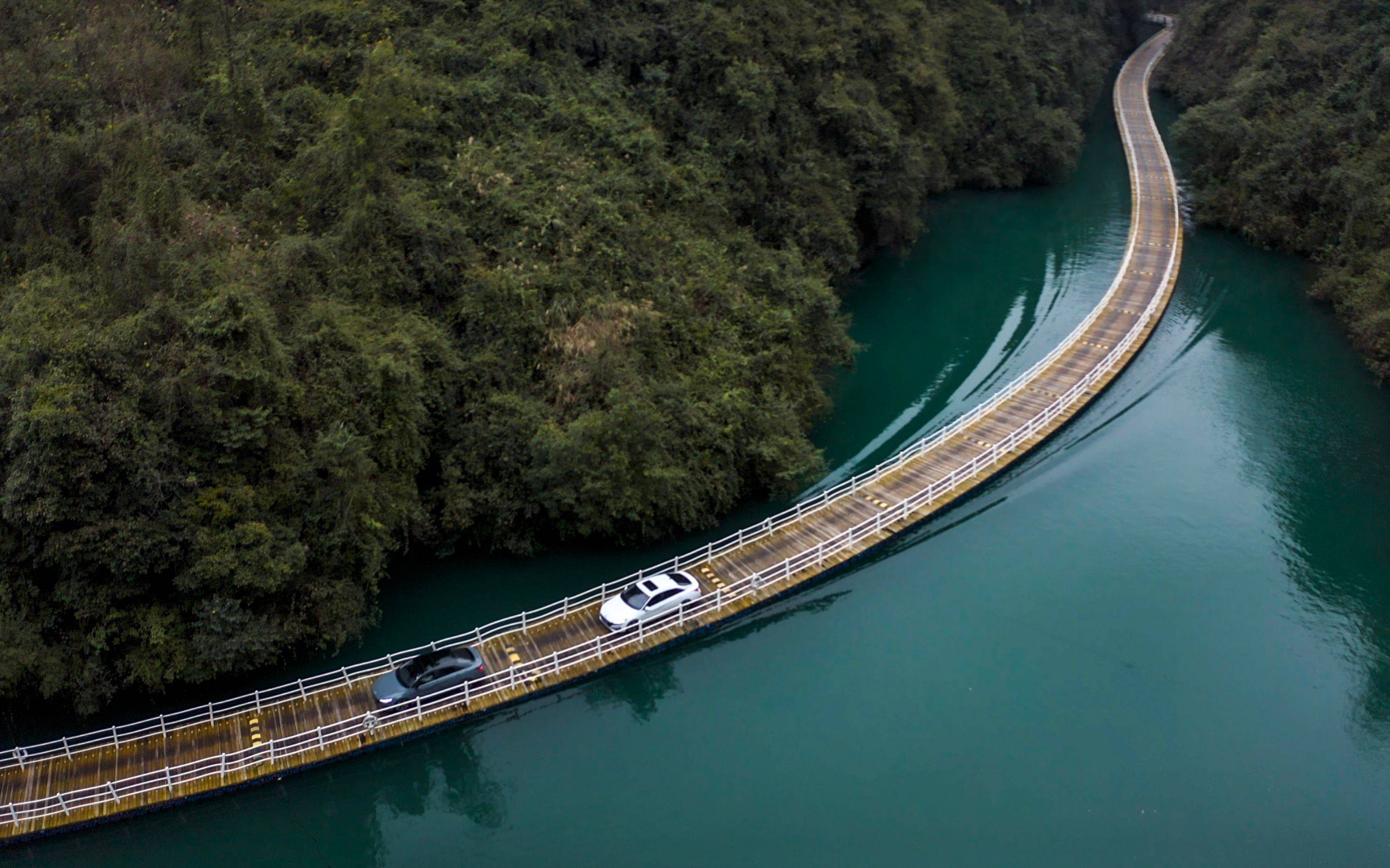 弯道,绝壁,浮桥,第七代伊兰特于恩施狮子关展现硬核实力_公路_动力