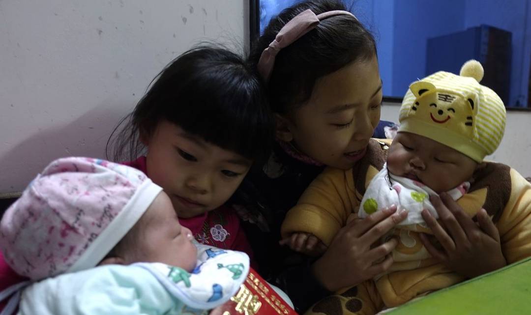小孩|韩国调查发现：已婚女性有一半不愿生小孩！这几个原因，很心酸