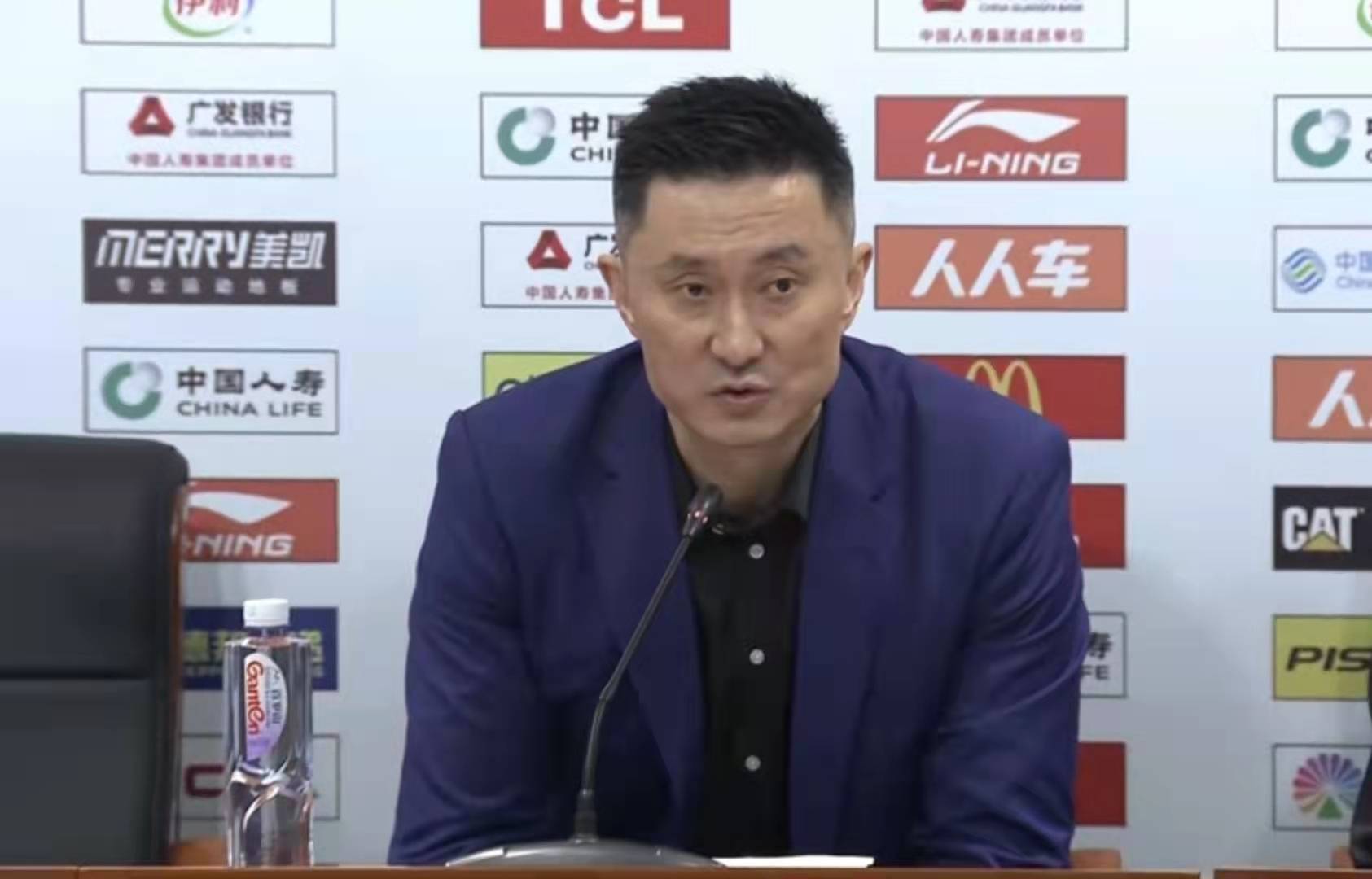 CBA|全是干货！杜锋赛后发布会一针见血：不能用输球来培养人！