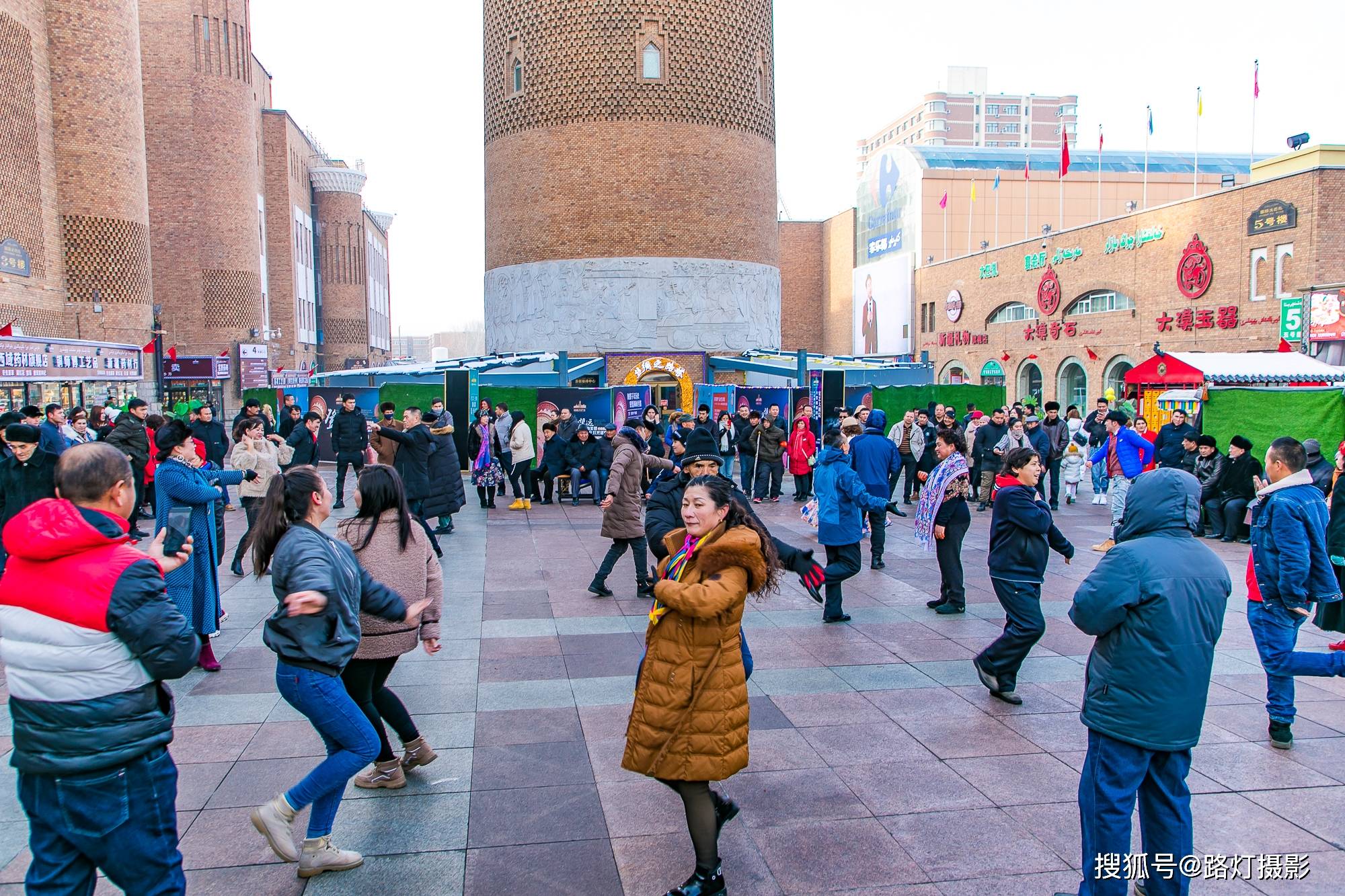 时差|中国“睡觉最晚”城市排行榜，南宁第一，网友：乌鲁木齐尴尬不？