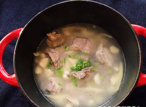 排骨汤的功效和作用补钙吗 d8d4a840b63c431eae37a96e1842bdc3.jpeg