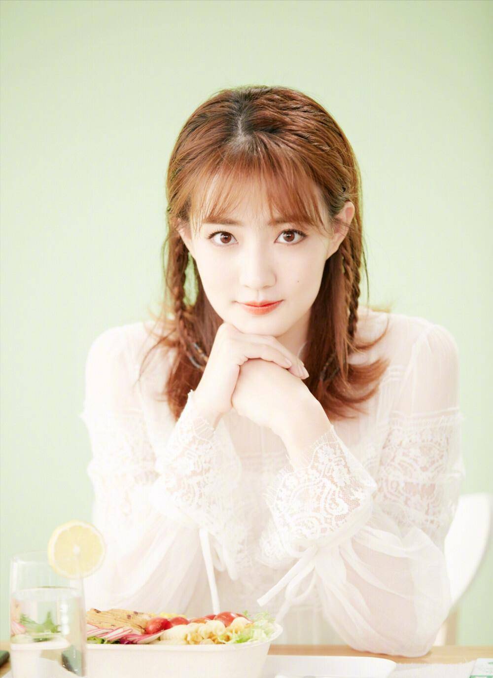 宋轶这3位女明星，应该是很用力在变美吧