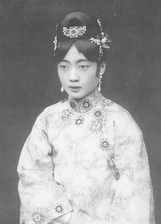 原创老人声称是溥仪婉容之子一直隐姓埋名现露面只为澄清婉容清白