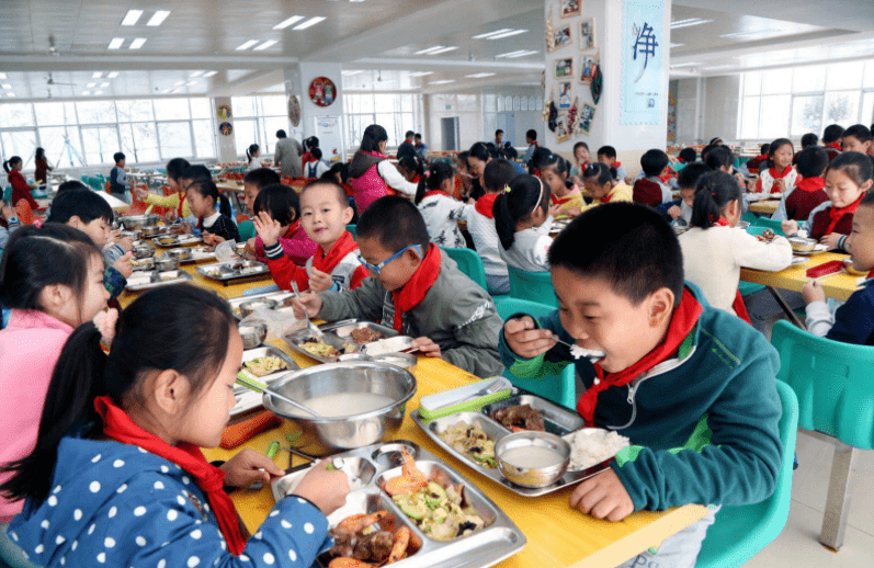 校园|教育部发布通知，中小学校园将取消这项“服务”，家长喜忧参半