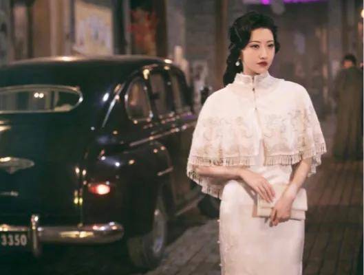 景甜|景甜《流光之城》定档：剧情尺度大够吸睛，景甜“司藤”造型再现