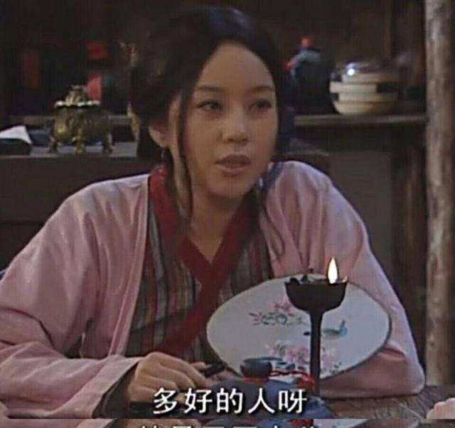 厚重感“美妆蛋”和“粉底刷”哪个效果好？还不知道？难怪吃粉又脱妆