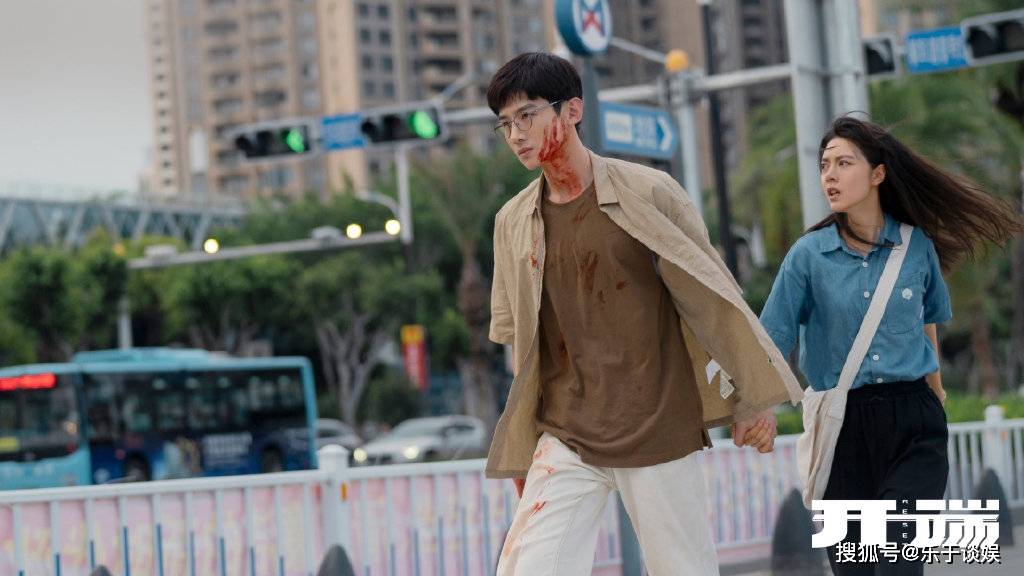 开端|善恶难辨！肖鹤云反杀凶手的眼神很有戏，白敬亭太适合悬疑剧了