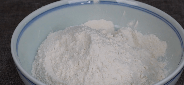 加入適量|冬季干燥易上火，多吃這鍋素菜卷，不發面不醒面，出鍋孩子搶著吃
