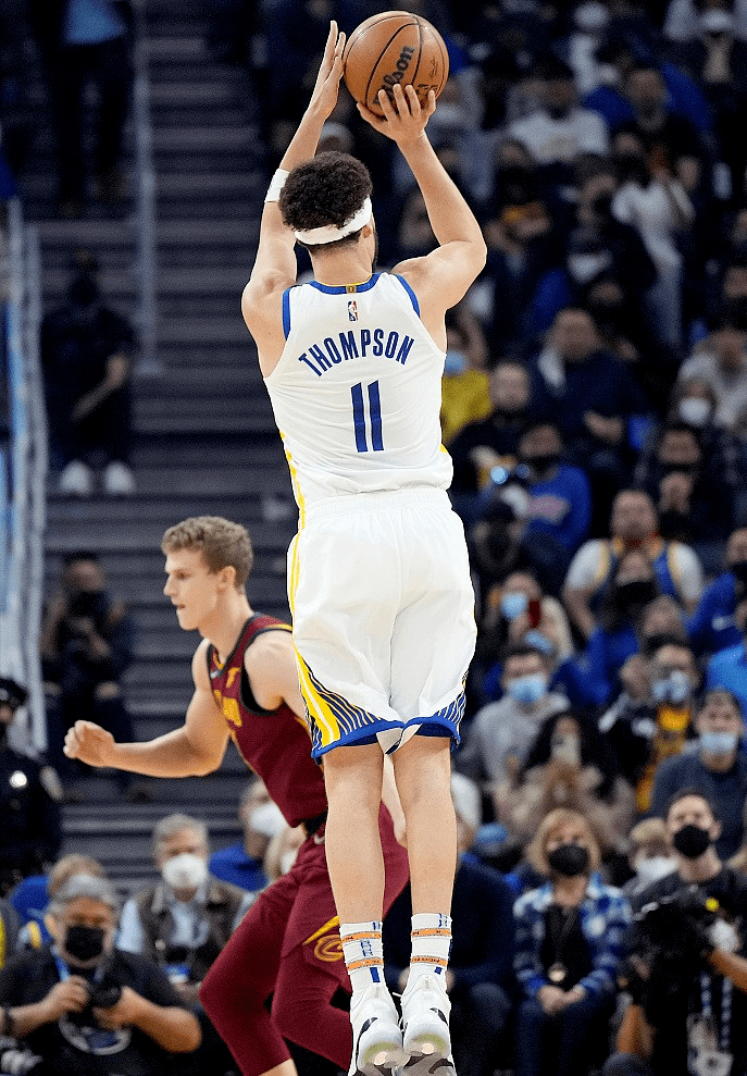 克莱伤腿肌肉仍需加强!他还需要时间重回巅峰_汤普森_防守_进攻