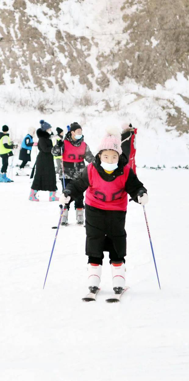 景区|太火爆！这场冰雪嘉年华玩嗨了……