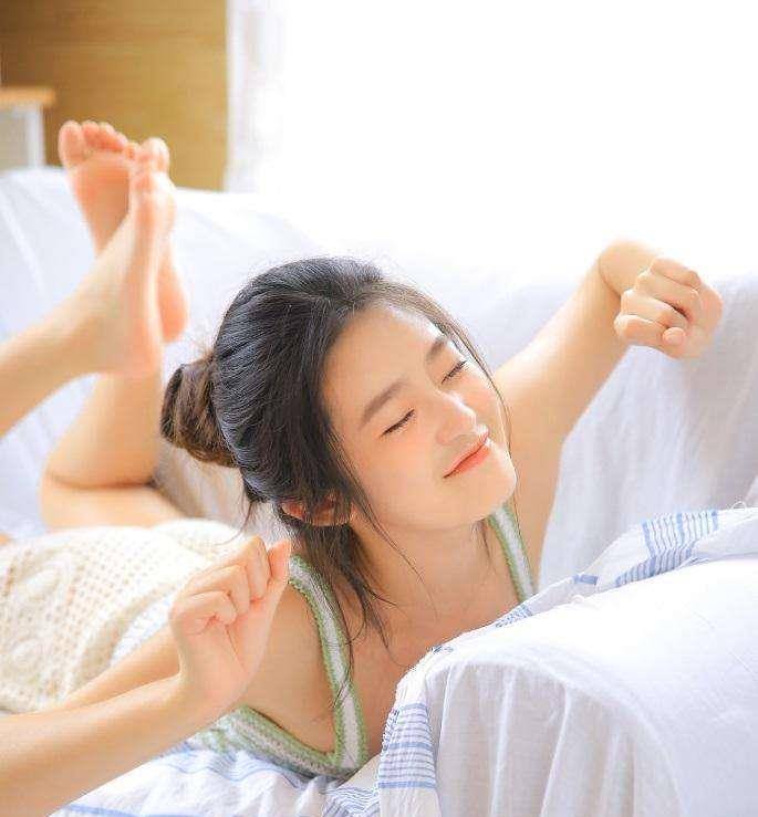 演技|她9岁与刘诗诗演对手戏，如今变长腿大美女、被赞为“小林青霞”