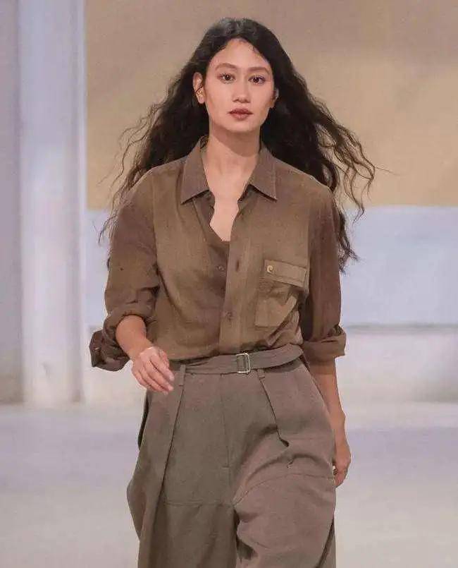卷发烫个时髦洋气的新年卷发，虎年就要「鸿运当头」