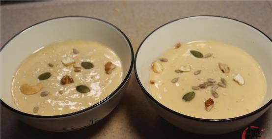 面粉加水为什么变黏 271a60d73a584ce6ac221c2f08a99322.jpeg