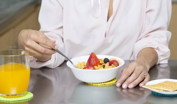 因为|早餐喜欢吃这7物,或使胃部难受,不妨多注意3点,健康又营养