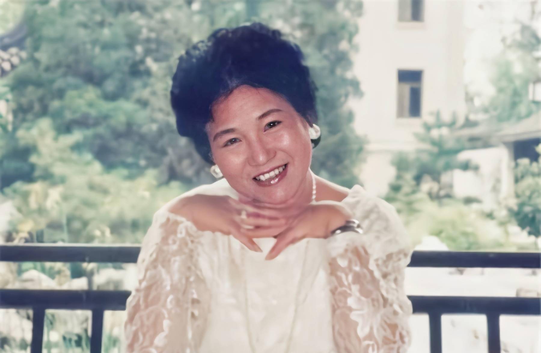 半文盲|赵丽蓉去世21年,“半文盲”逆袭成舞台女王,我们为何还在怀念她