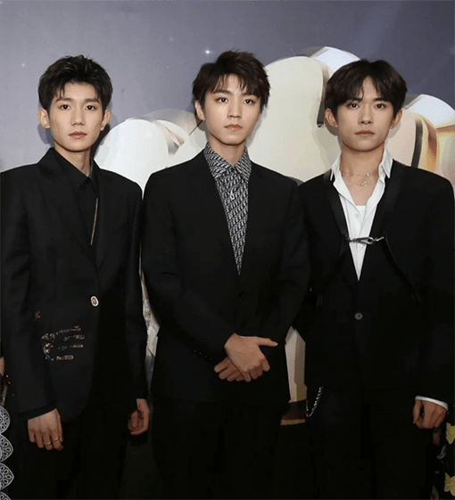 原创王源为加印版专辑手写花名用心浇灌定见花开就是tfboys