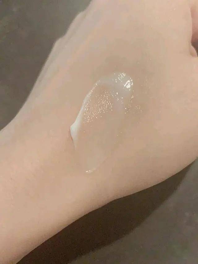 功效秋冬季节不同肤质面霜怎么选？