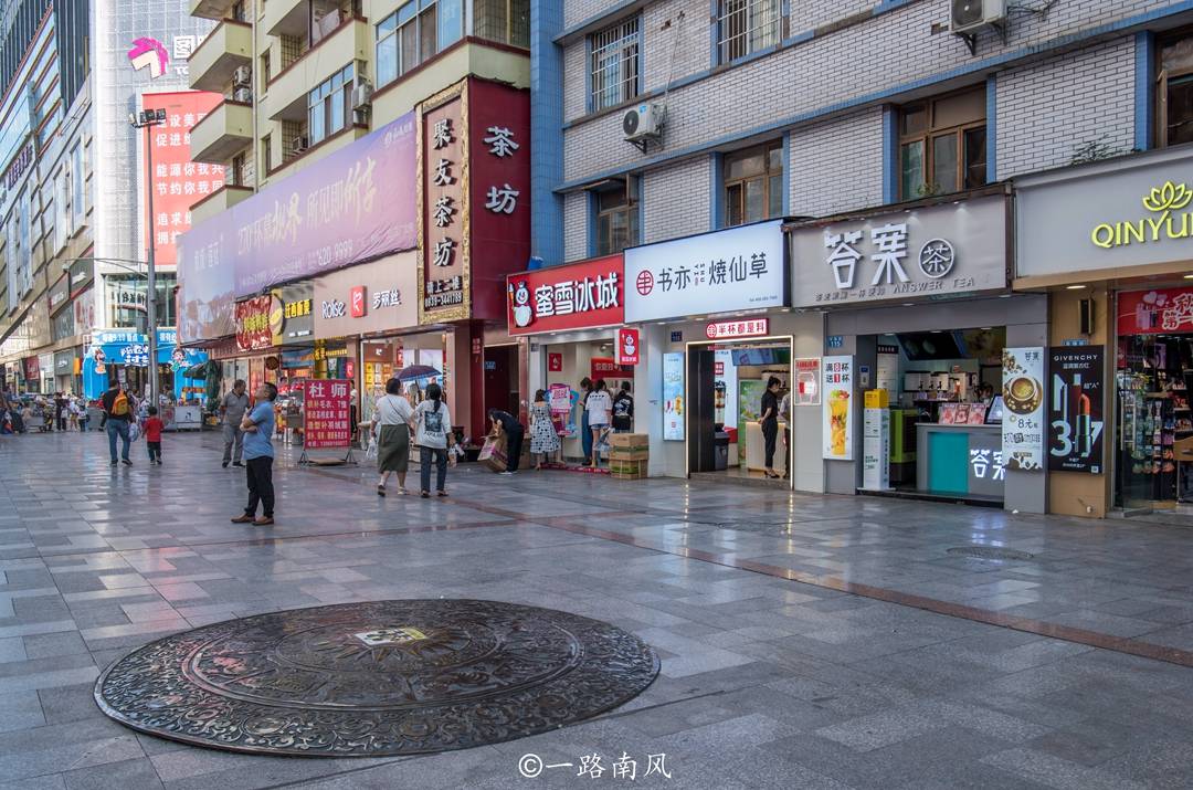 市场街|四川广元最热闹的步行街，当地人休闲娱乐的好去处，外地游客不多