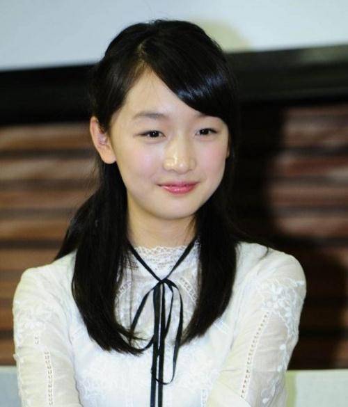 青春女星少女时期惊艳照：陈德容15岁张柏芝16岁徐若瑄18岁惊为天人