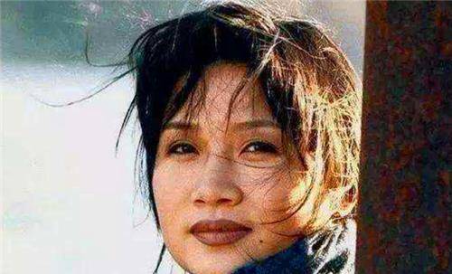 26年前，李娜唱红《青藏高原》，却在事业巅峰期出家，现今怎样了