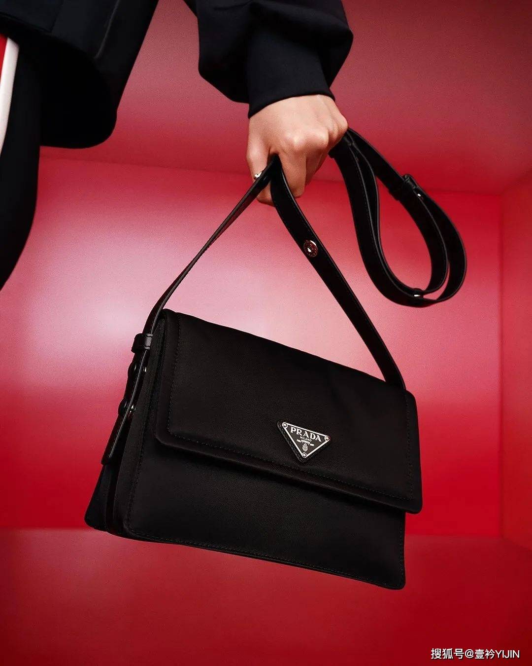 �ݳ�Ʒ����֮��Ļ����޶�PK,˭Ӯ��?