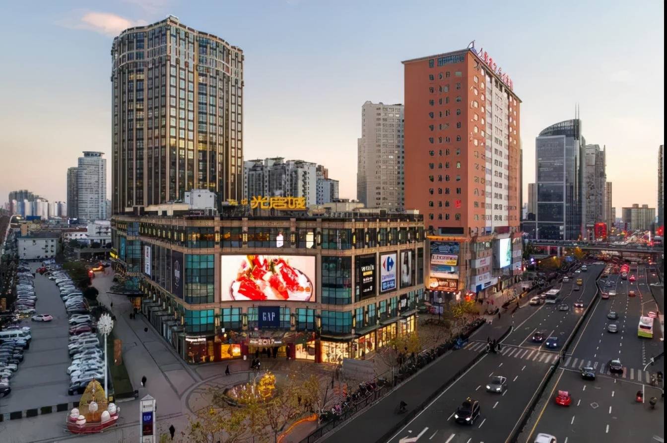 新春有鲤宠粉节拍上海龙祥领克光启城商超展