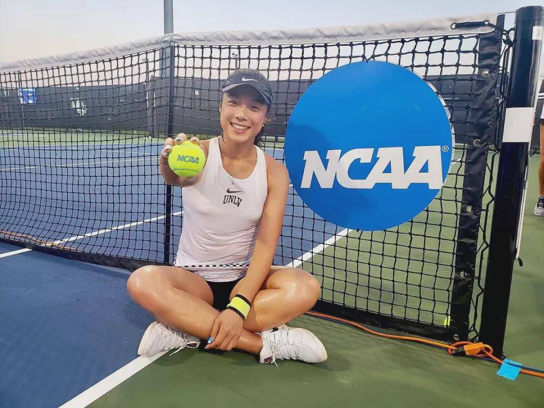 视频直播|朱皑雯的网球校队与打职业的经历分享_大学_双打_青少年