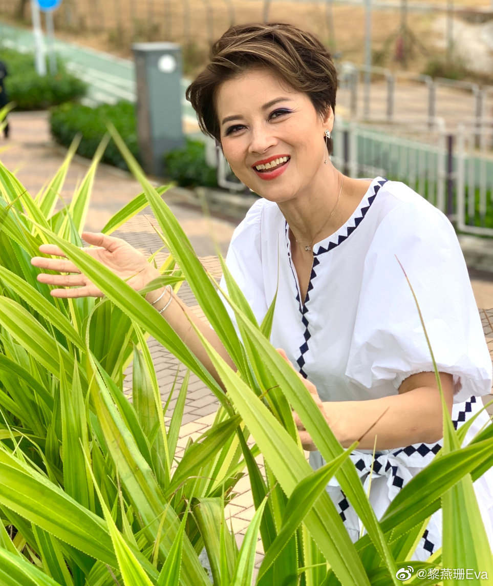 其实黎燕珊加盟大台没有几年的时间,不过她演出的机会却不少,尤其是