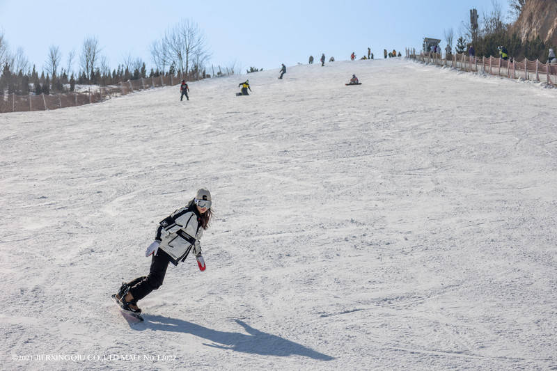 教堂|济南潮玩路线｜雪野滑雪、meland club、云端下午茶安排上……