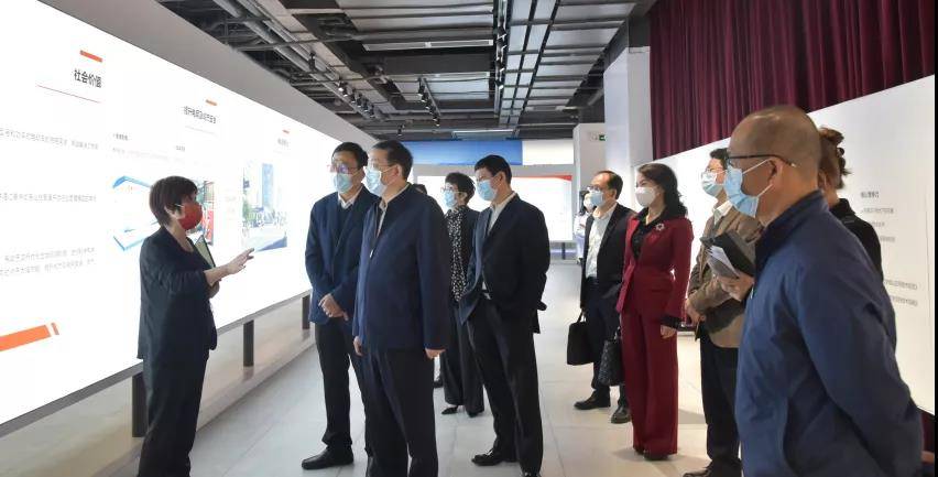 市委常委统战部部长王强率队到女商会奥特迅调研指导