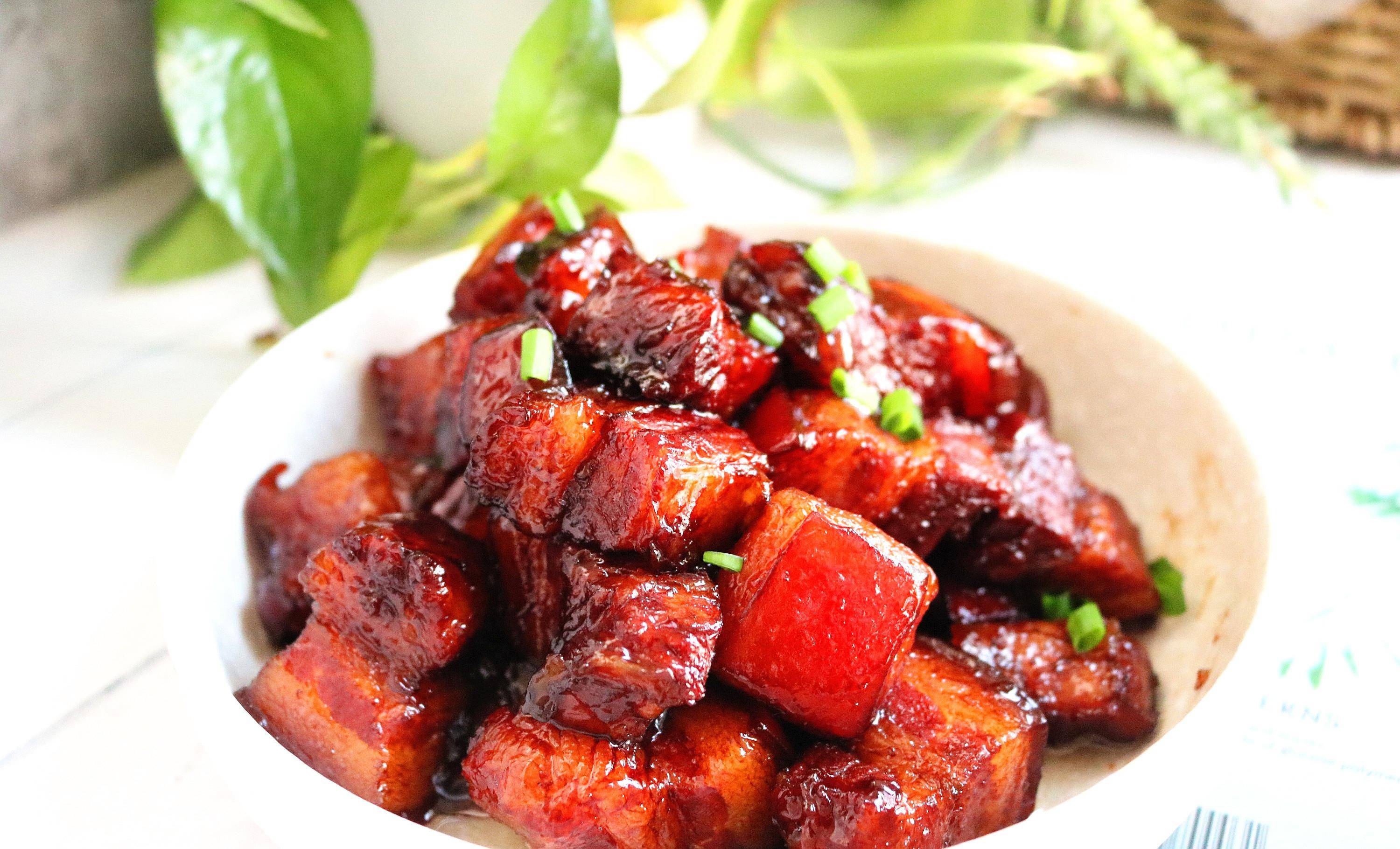 红烧肉怎么做好吃又软烂又不腻的 e87d059ad4f5450c9803188c9030f855.jpeg